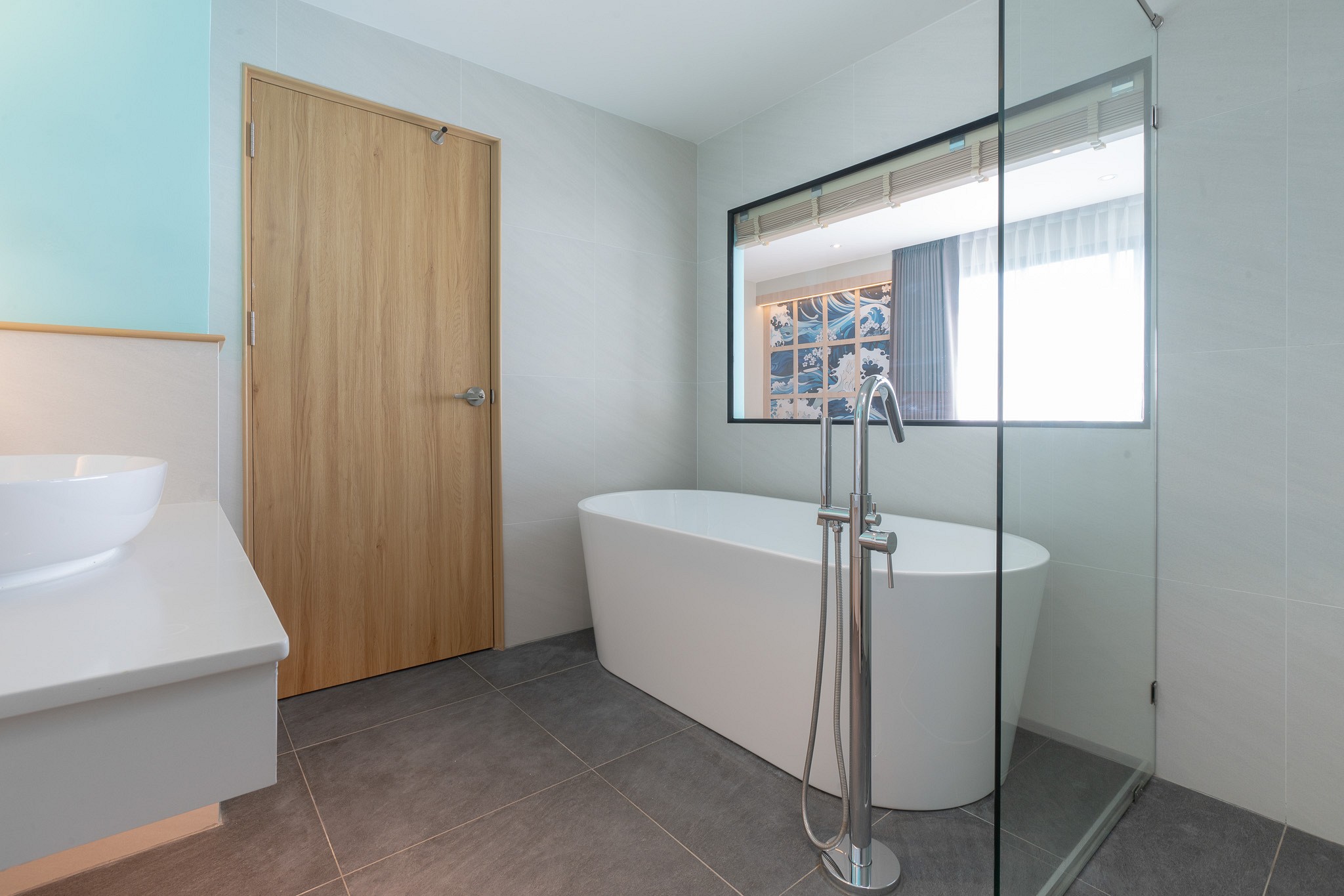Deluxe Premier With Bathtub Room
