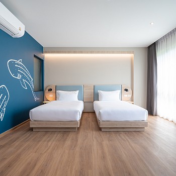 Deluxe Twin Roomalt=